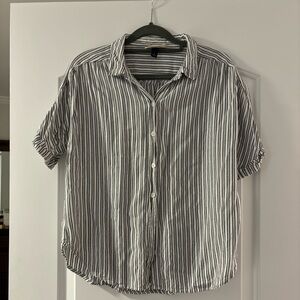 MOVING SALE- Linen Universal Thread shirt